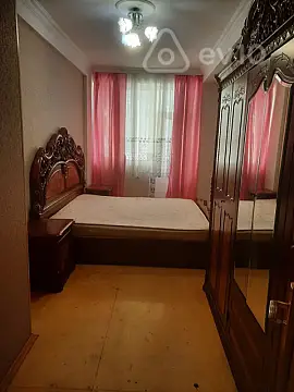 Kirayə verilir 2 otaqlı yeni tikili 75 m²