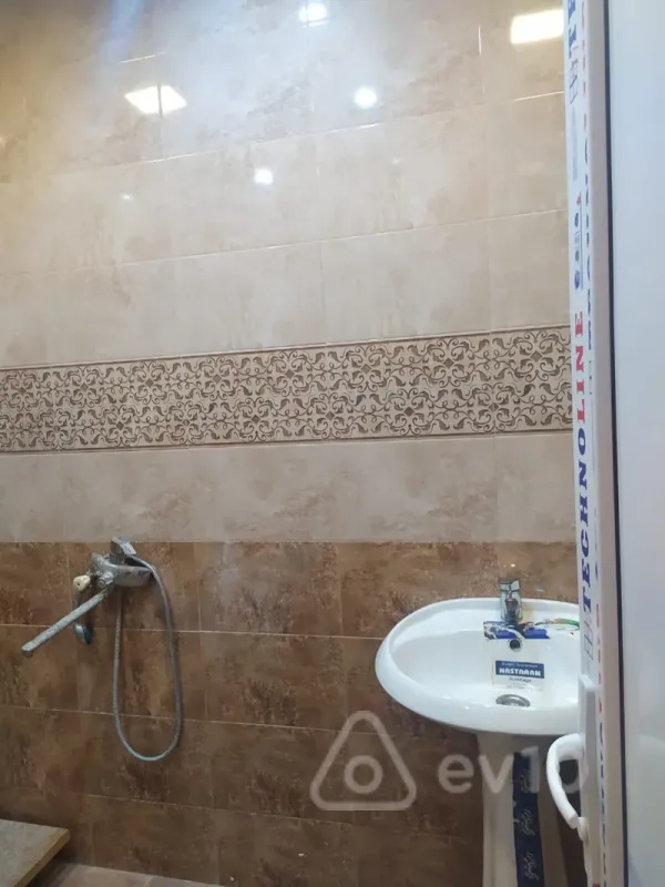 Kirayə verilir 2 otaqlı yeni tikili 75 m²