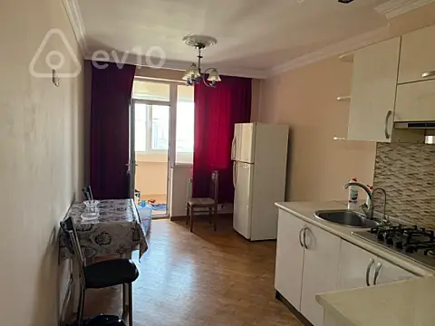 Kirayə verilir 2 otaqlı yeni tikili 65 m²