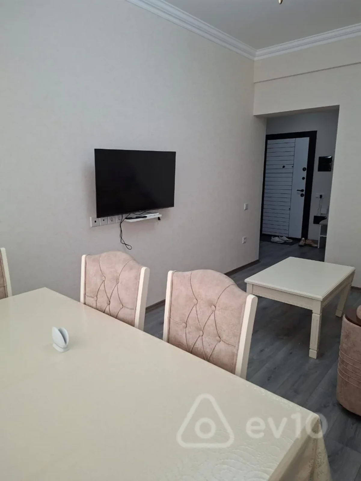 Kirayə verilir 2 otaqlı yeni tikili 48 m²