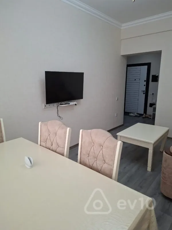 Kirayə verilir 2 otaqlı yeni tikili 48 m²