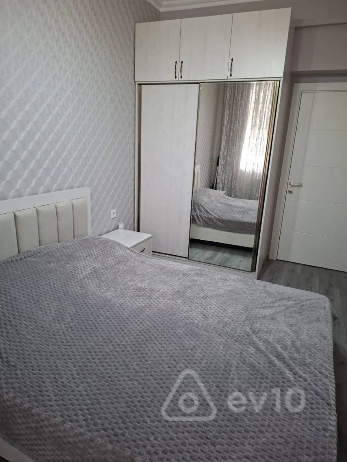 Kirayə verilir 2 otaqlı yeni tikili 48 m²