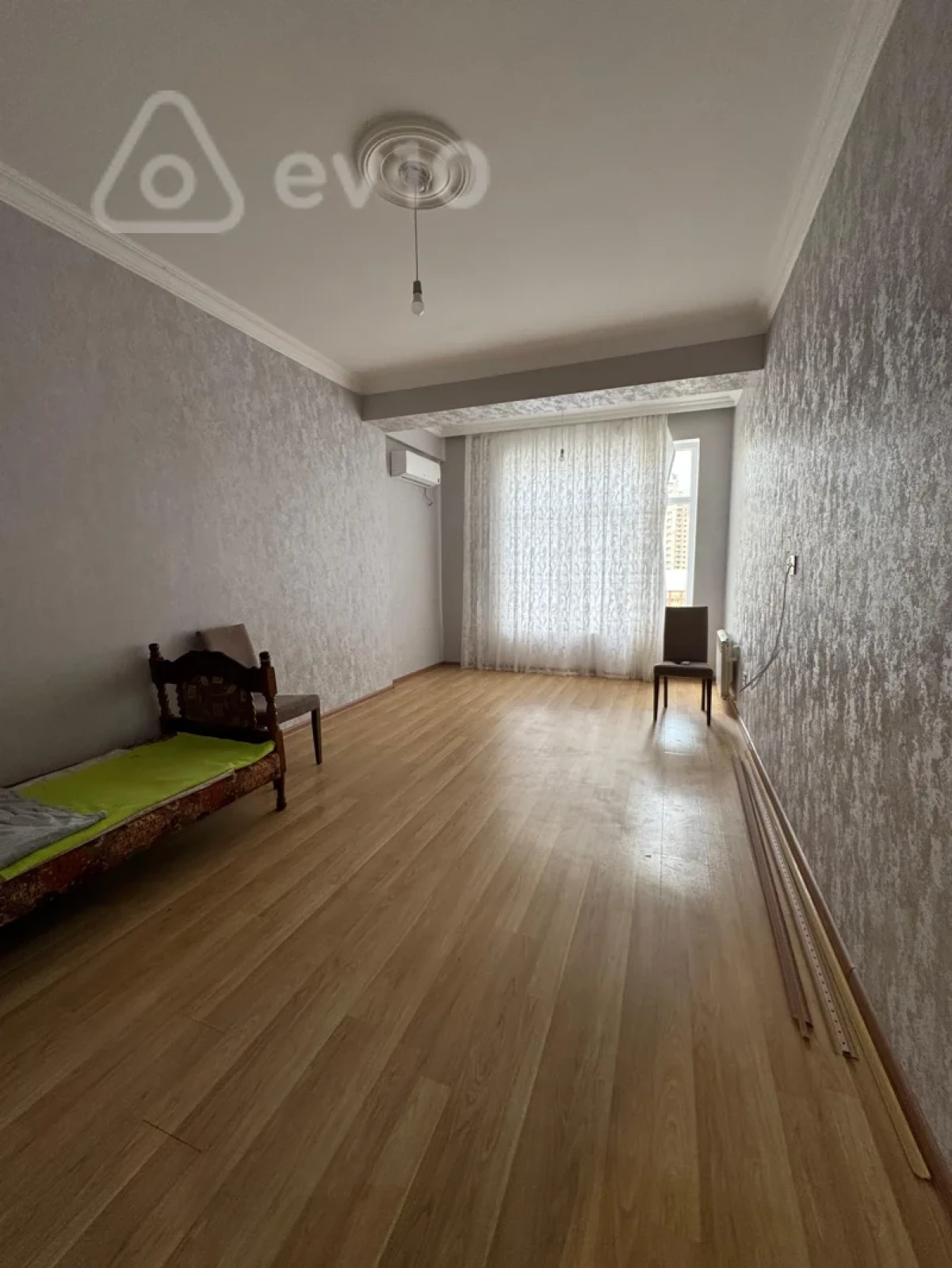 Kirayə verilir 2 otaqlı yeni tikili 120 m²