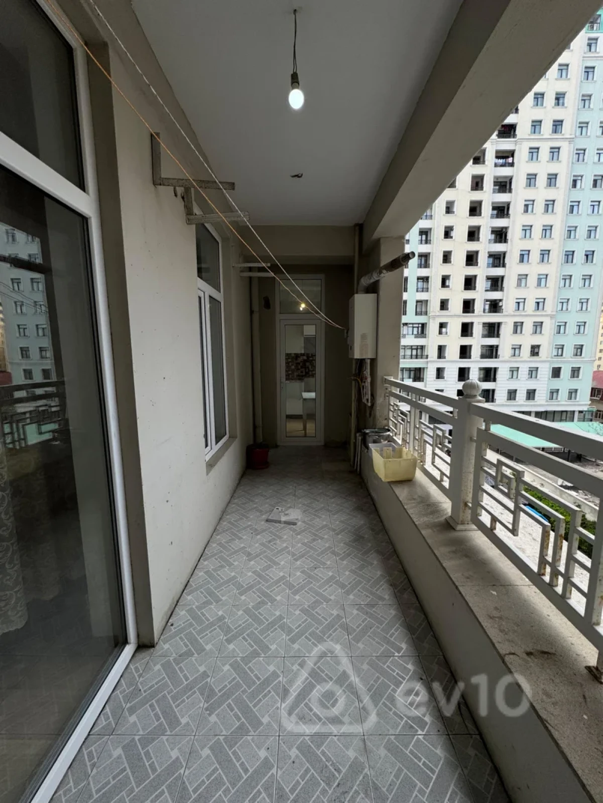 Kirayə verilir 2 otaqlı yeni tikili 120 m²