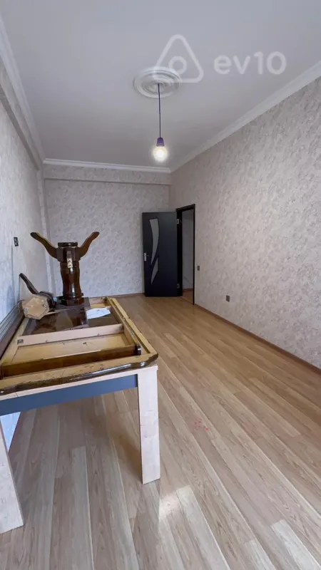 Kirayə verilir 2 otaqlı yeni tikili 120 m²