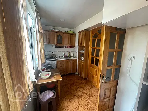 Satılır 3 otaqlı köhnə tikili 72 m²