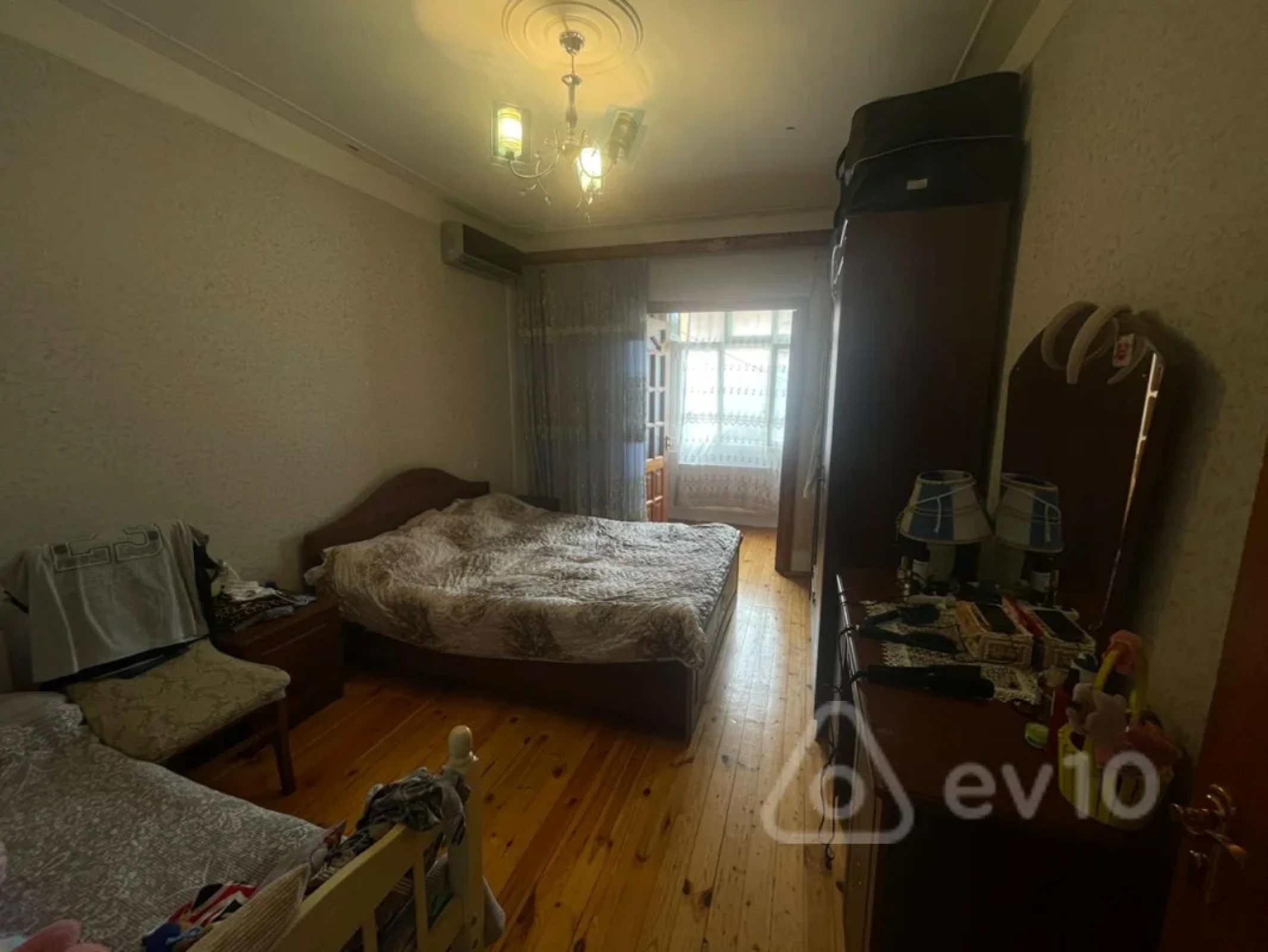 Satılır 3 otaqlı köhnə tikili 72 m²