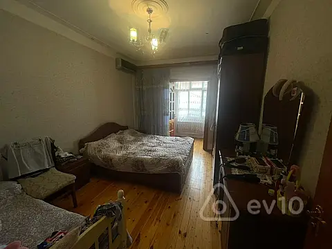 Satılır 3 otaqlı köhnə tikili 72 m²