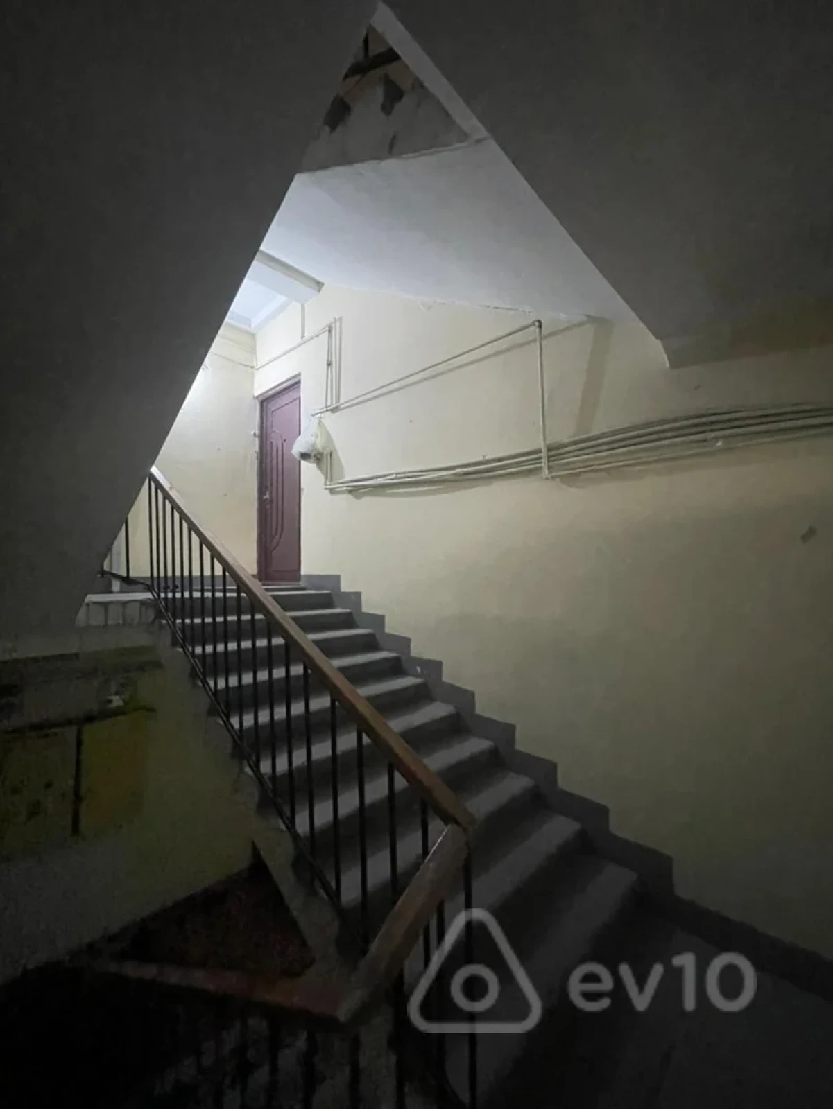 Satılır 3 otaqlı köhnə tikili 72 m²