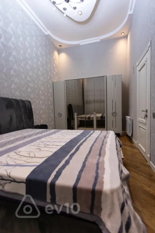 Kirayə verilir 3 otaqlı yeni tikili 83 m²