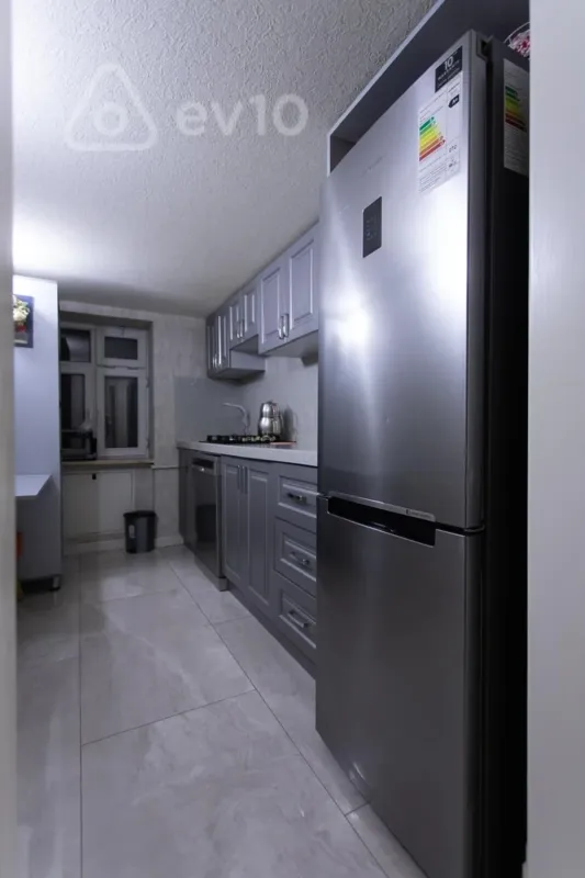 Kirayə verilir 3 otaqlı yeni tikili 83 m²