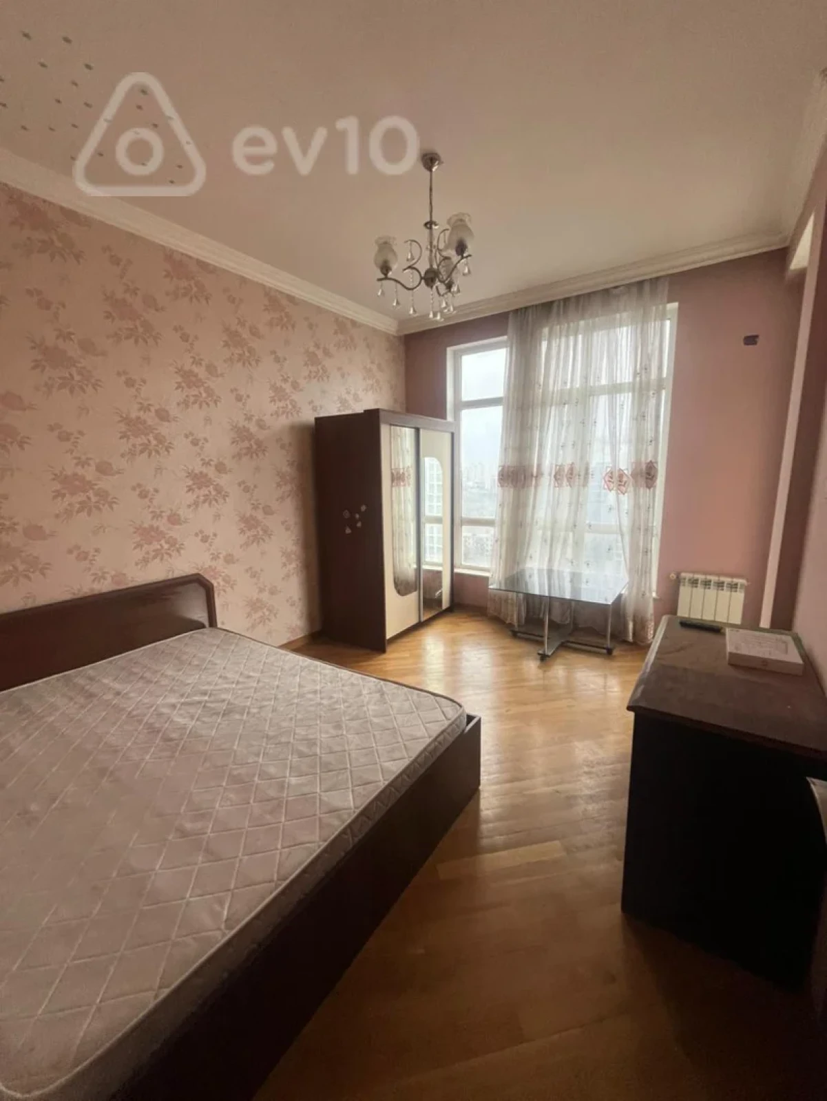 Kirayə verilir 3 otaqlı yeni tikili 132 m²