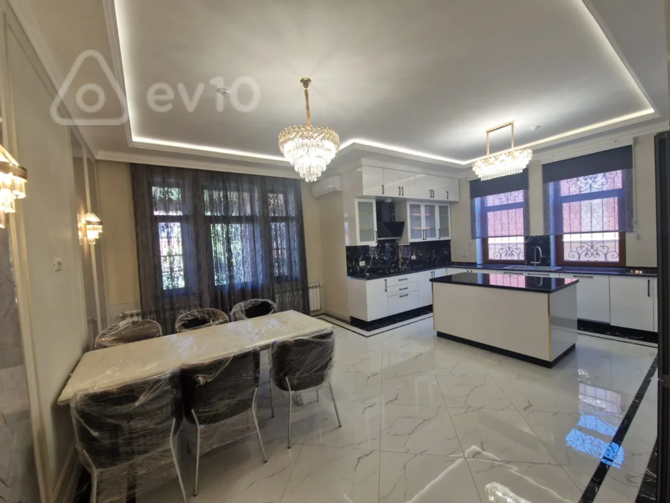 Kirayə verilir 6 otaqlı həyət evi 300 m²