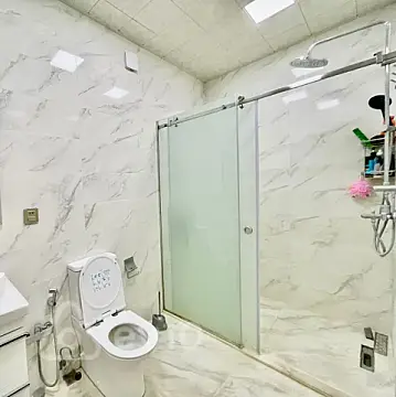 Kirayə verilir 3 otaqlı yeni tikili 120 m²