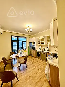 Kirayə verilir 3 otaqlı yeni tikili 120 m²
