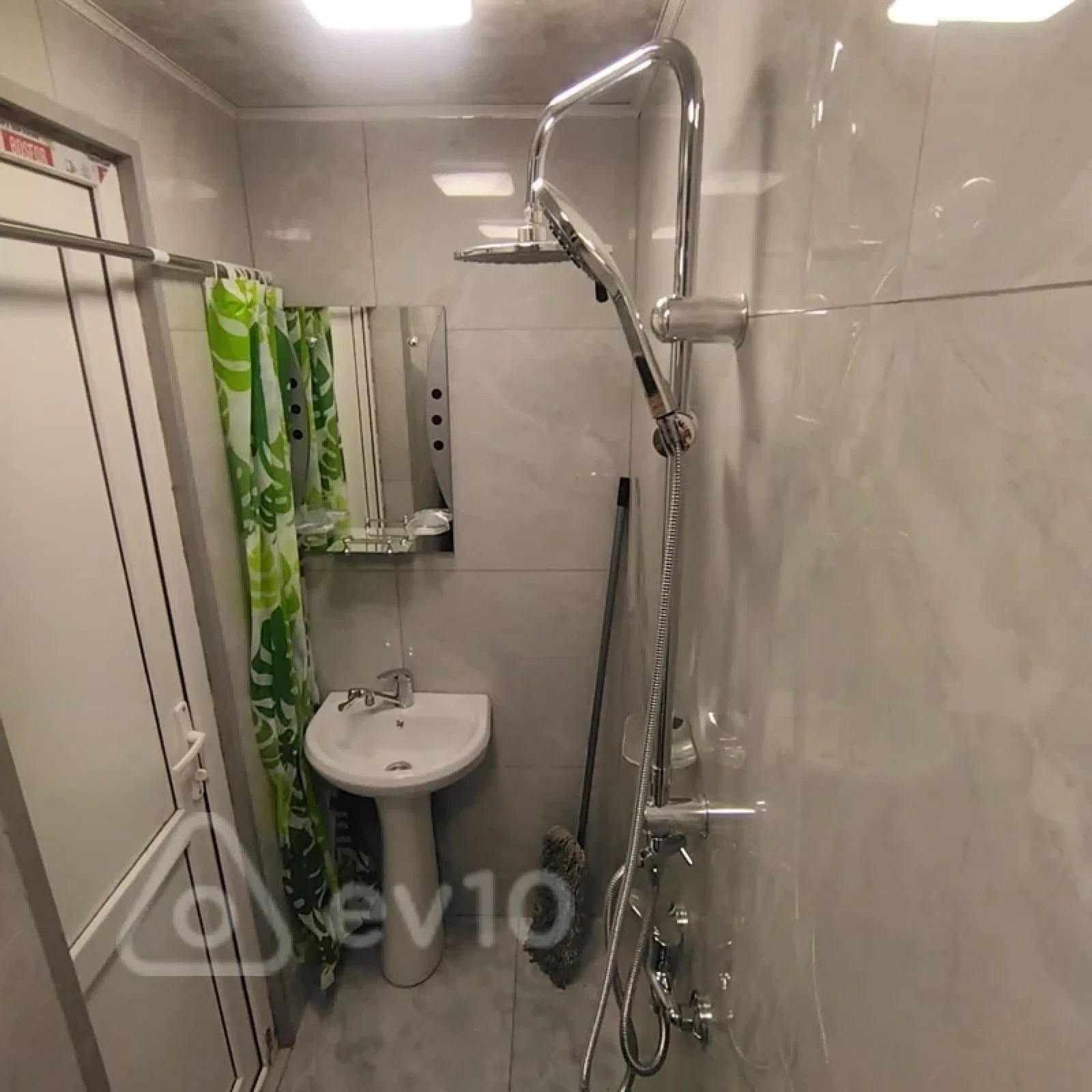 Kirayə verilir 2 otaqlı yeni tikili 35 m²