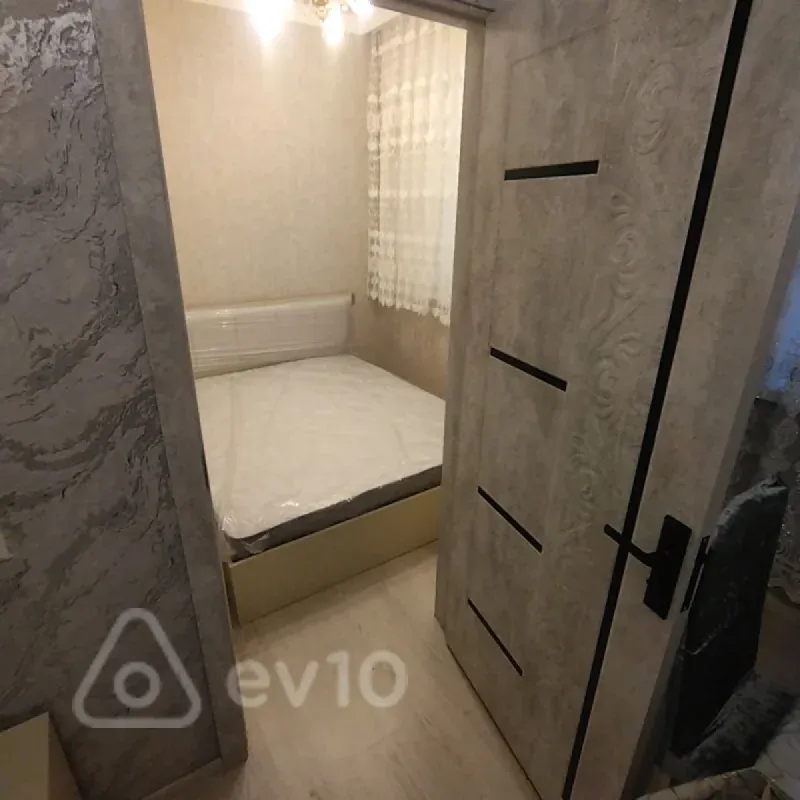 Kirayə verilir 2 otaqlı yeni tikili 35 m²