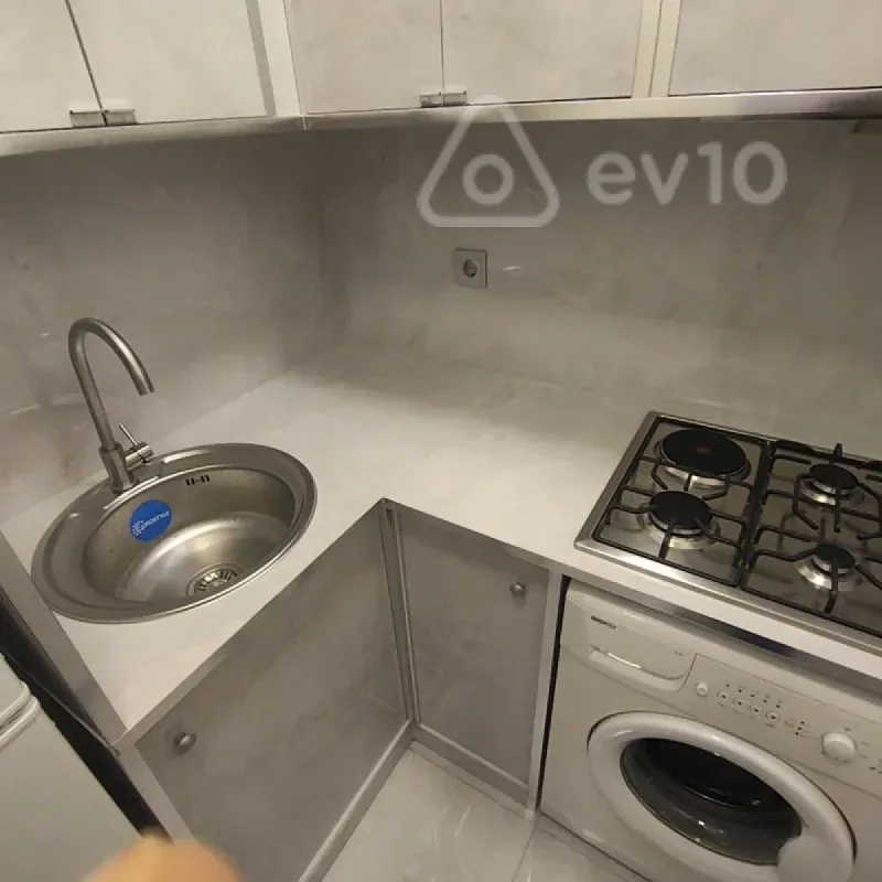 Kirayə verilir 2 otaqlı yeni tikili 35 m²