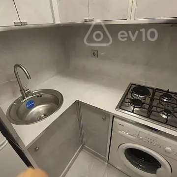 Kirayə verilir 2 otaqlı yeni tikili 35 m²