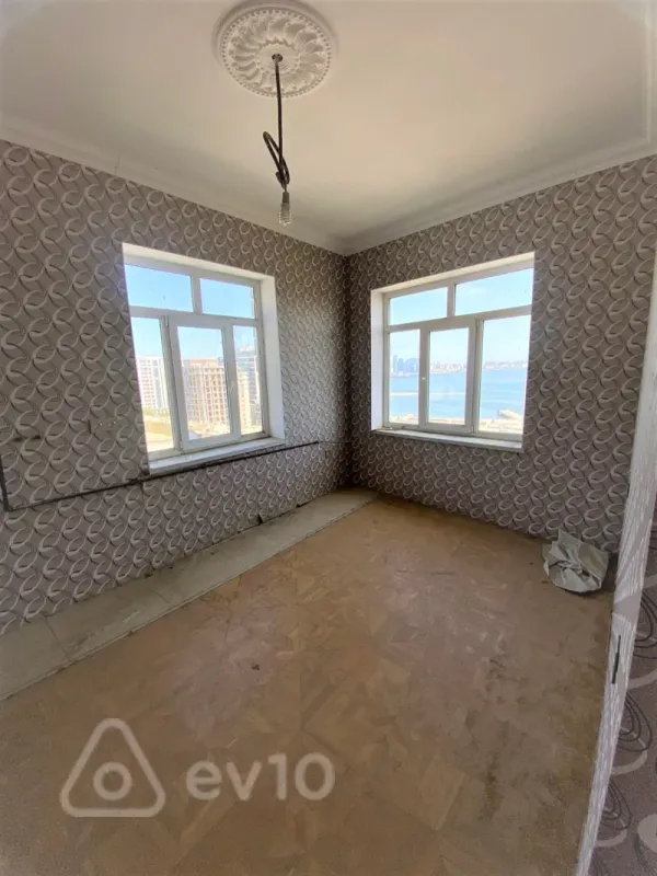 Kirayə verilir 4 otaqlı həyət evi 220 m²