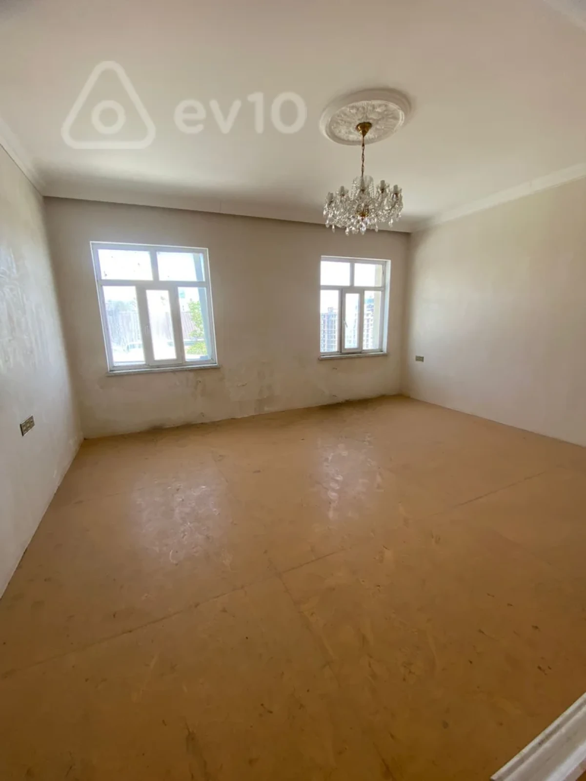 Kirayə verilir 4 otaqlı həyət evi 220 m²