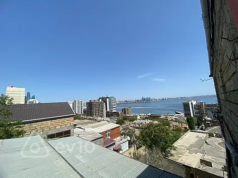 Kirayə verilir 4 otaqlı həyət evi 220 m²