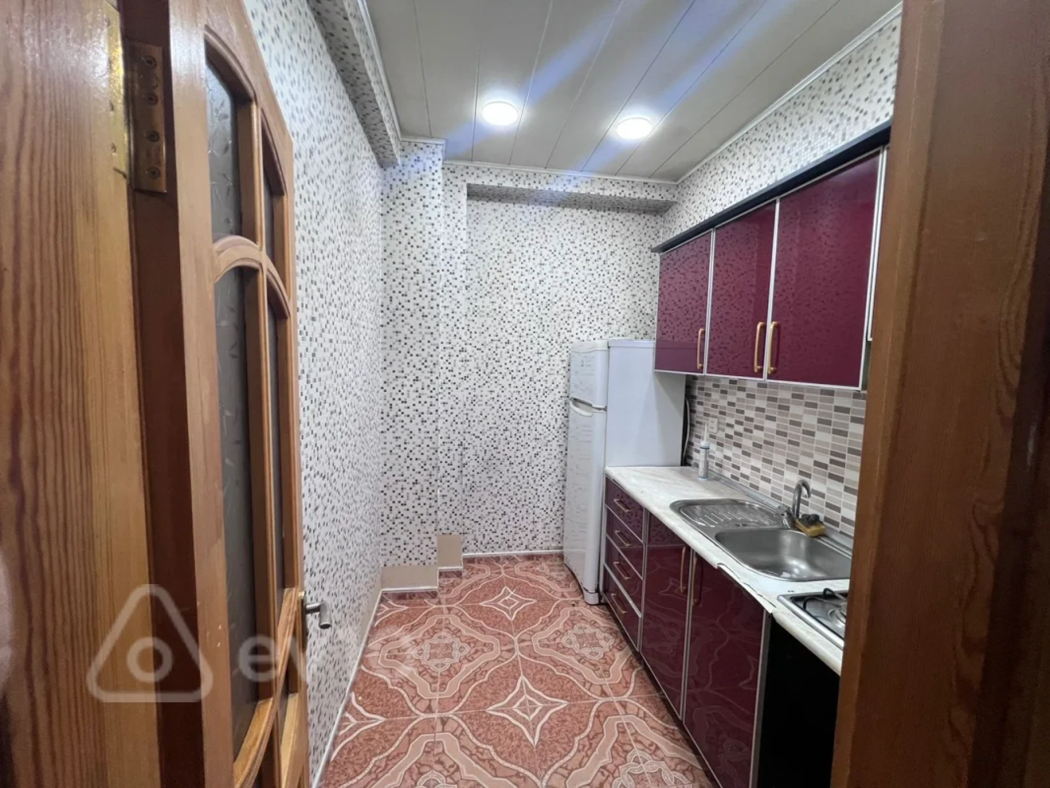 Kirayə verilir 2 otaqlı yeni tikili 60 m²