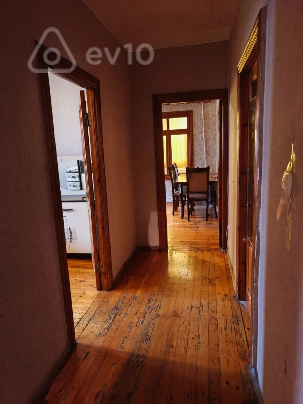 Kirayə verilir 2 otaqlı köhnə tikili 60 m²