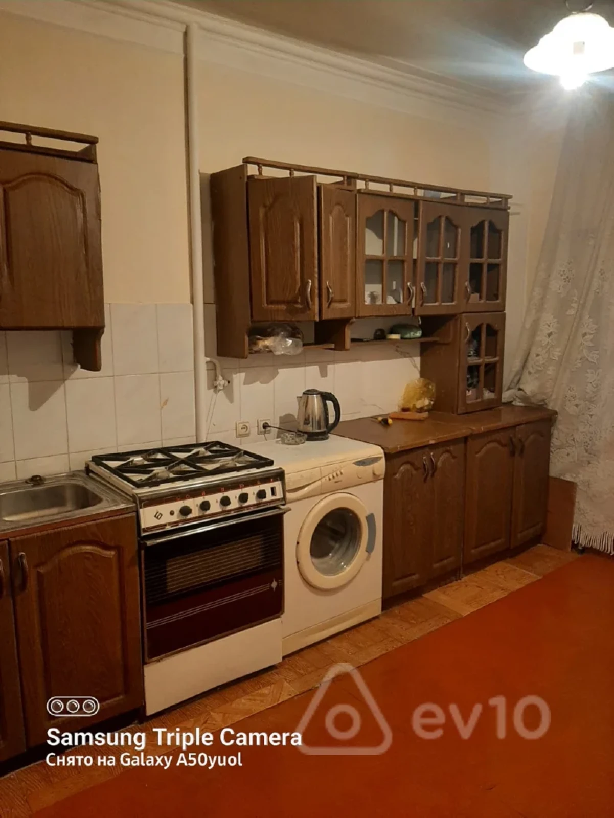 Kirayə verilir 2 otaqlı köhnə tikili 60 m²