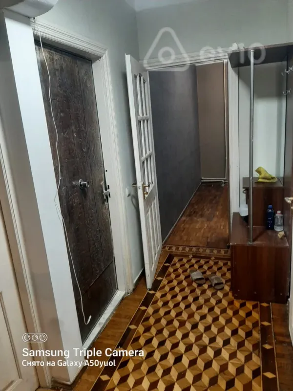 Kirayə verilir 2 otaqlı köhnə tikili 60 m²
