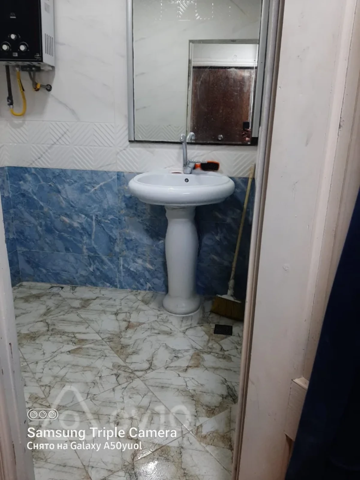 Kirayə verilir 2 otaqlı köhnə tikili 60 m²