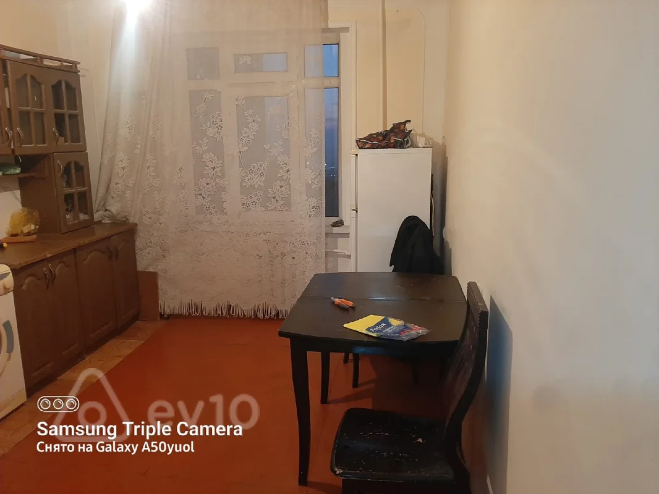 Kirayə verilir 2 otaqlı köhnə tikili 60 m²