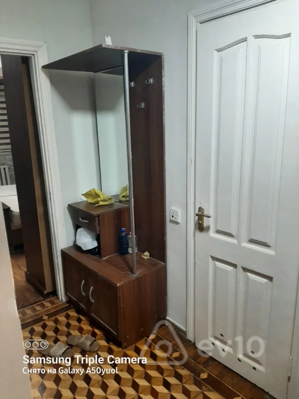 Kirayə verilir 2 otaqlı köhnə tikili 60 m²