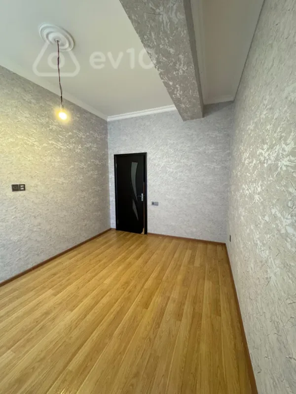 Kirayə verilir 3 otaqlı yeni tikili 120 m²