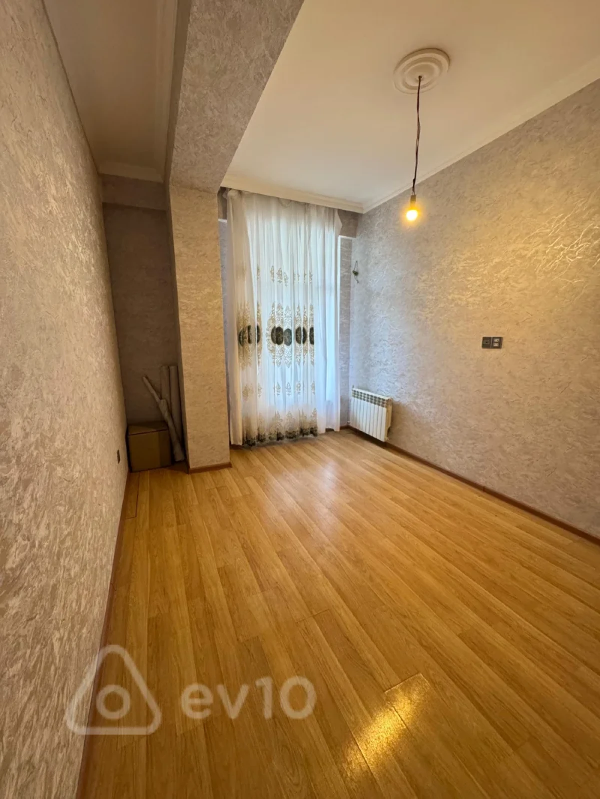 Kirayə verilir 3 otaqlı yeni tikili 120 m²