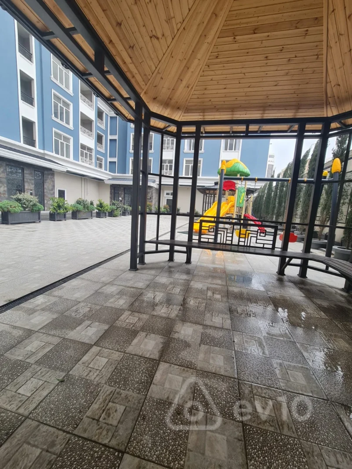 Kirayə verilir 3 otaqlı yeni tikili 120 m²