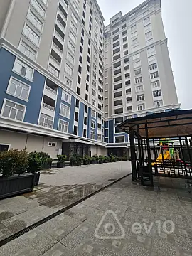 Kirayə verilir 3 otaqlı yeni tikili 120 m²