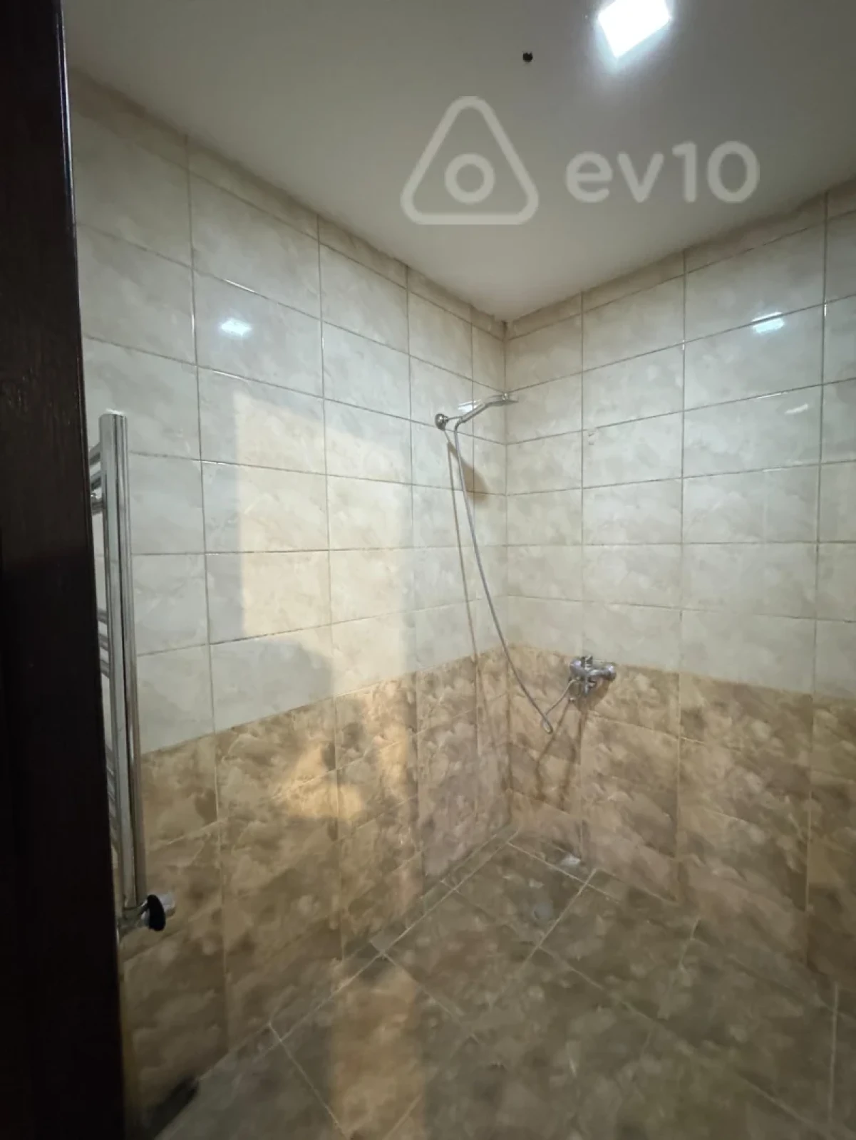 Kirayə verilir 3 otaqlı yeni tikili 120 m²