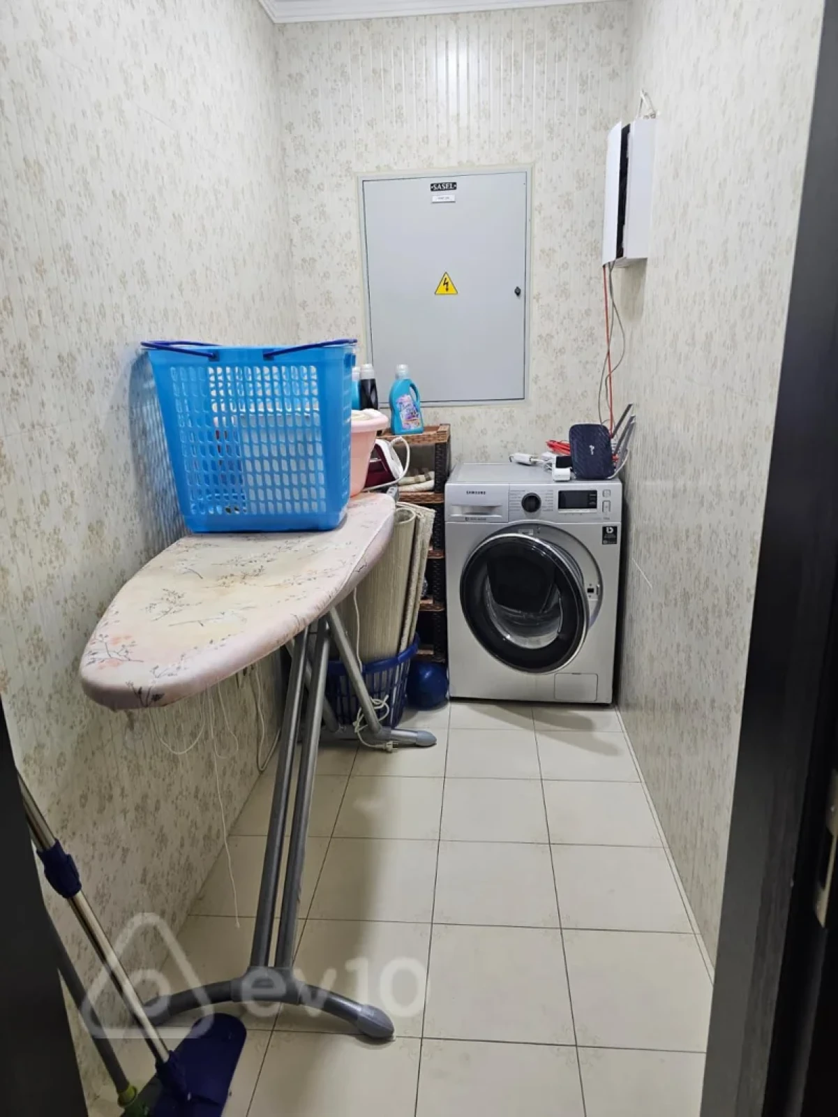 Kirayə verilir 4 otaqlı yeni tikili 200 m²