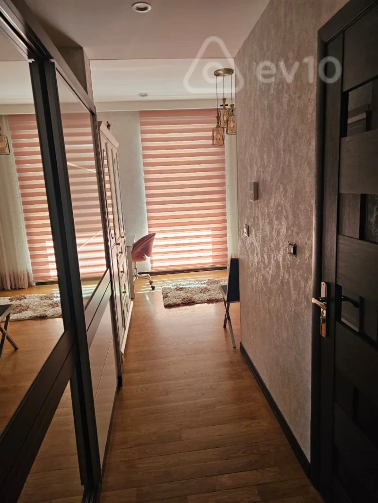 Kirayə verilir 4 otaqlı yeni tikili 200 m²