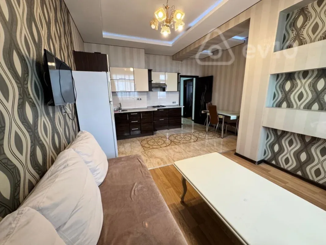 Kirayə verilir 2 otaqlı yeni tikili 61 m²