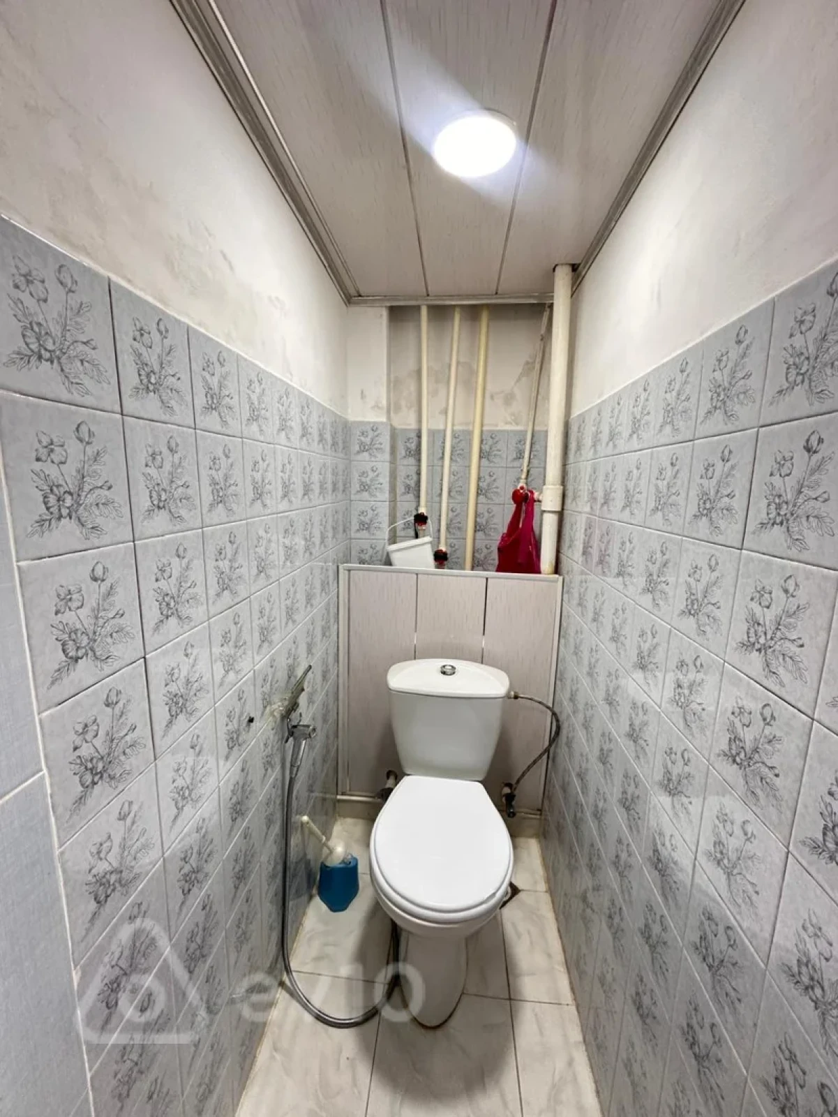 Kirayə verilir 2 otaqlı köhnə tikili 60 m²