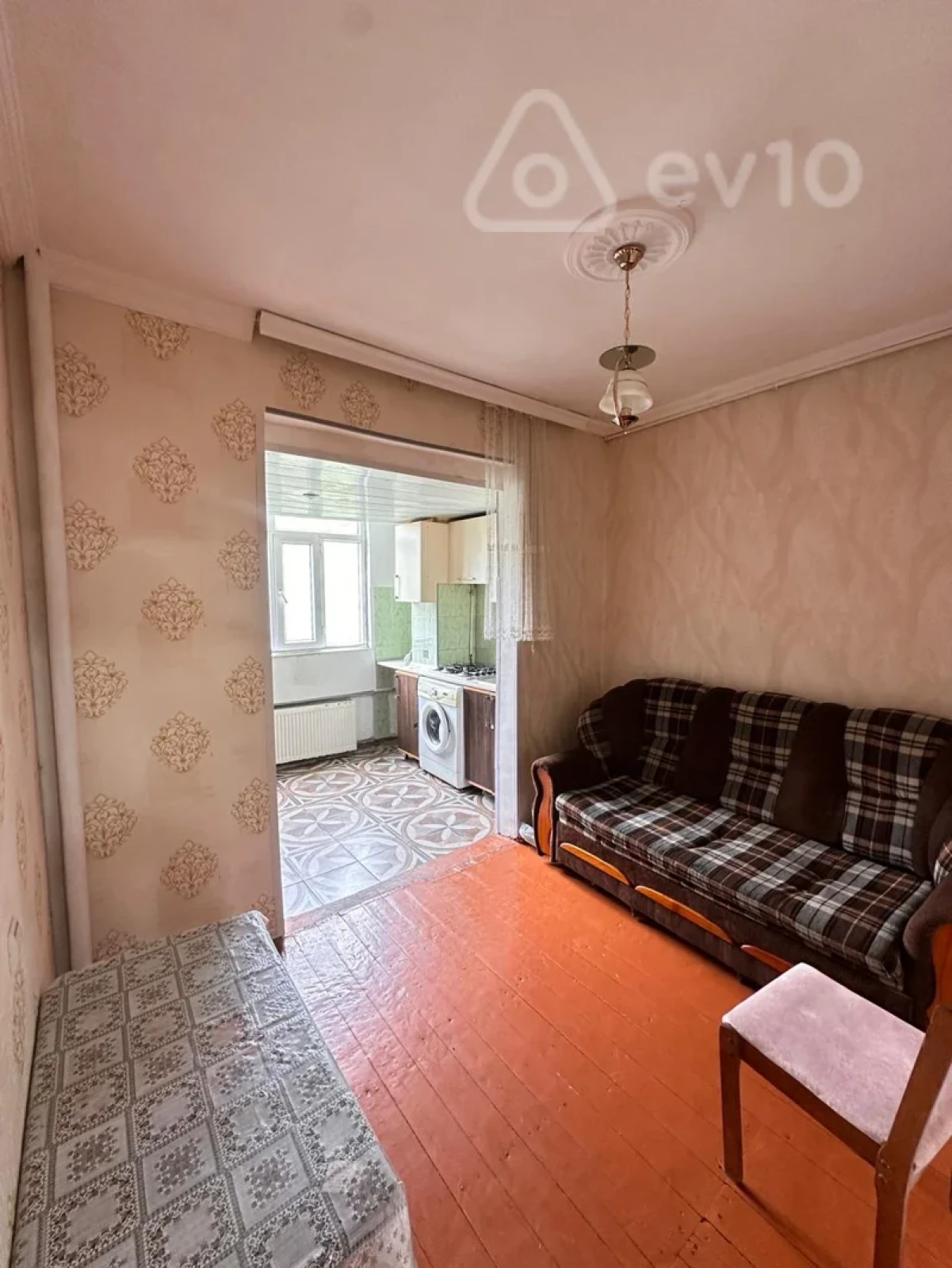 Kirayə verilir 2 otaqlı köhnə tikili 60 m²