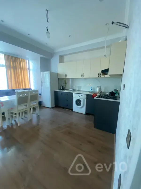 Kirayə verilir 3 otaqlı yeni tikili 75 m²