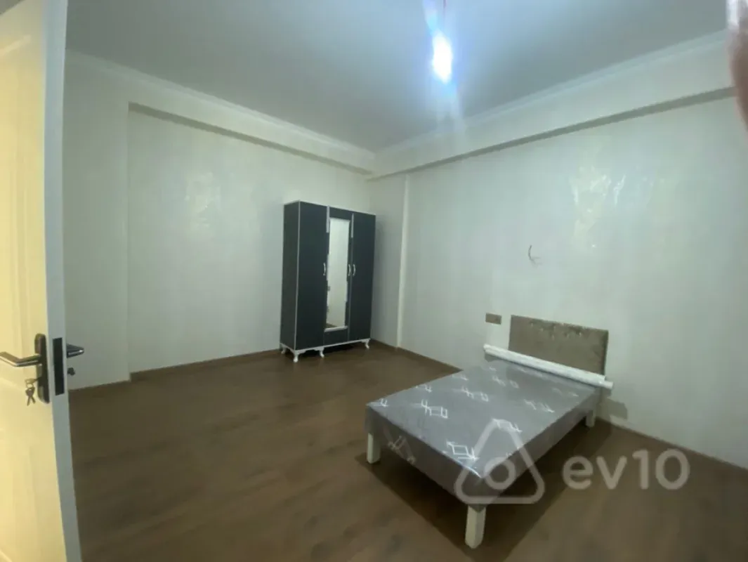 Kirayə verilir 3 otaqlı yeni tikili 75 m²