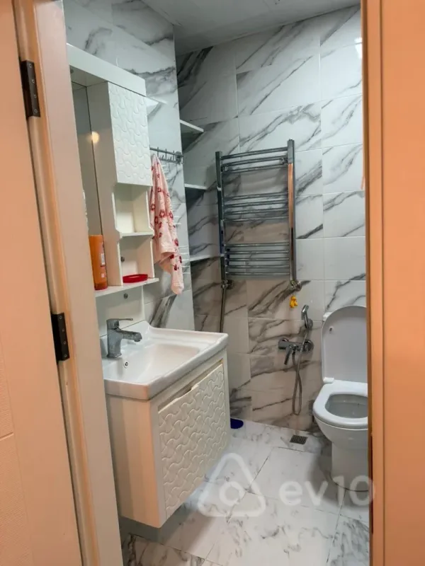 Kirayə verilir 2 otaqlı yeni tikili 60 m²