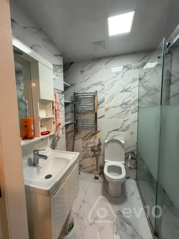 Kirayə verilir 2 otaqlı yeni tikili 60 m²