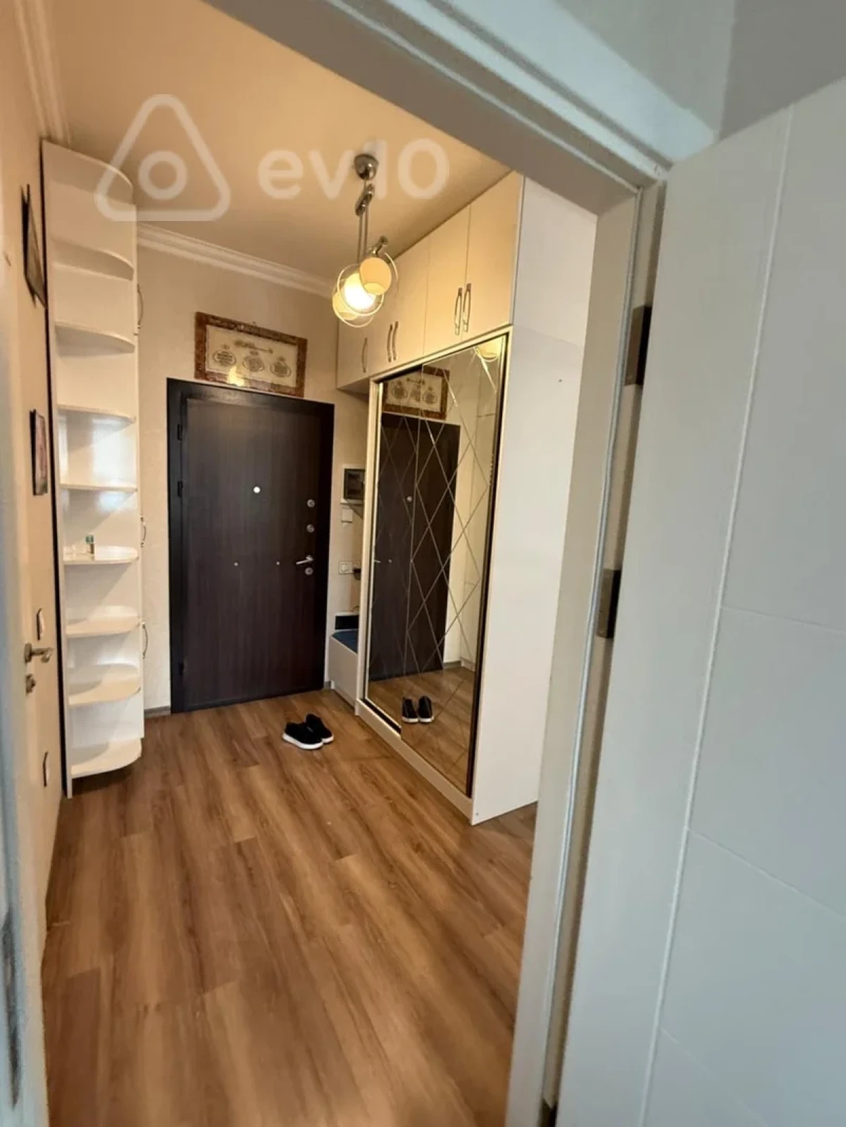 Kirayə verilir 2 otaqlı yeni tikili 60 m²