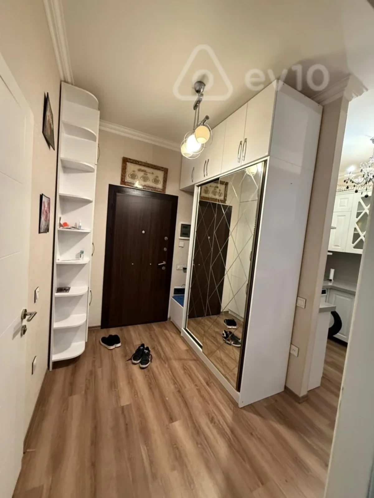 Kirayə verilir 2 otaqlı yeni tikili 60 m²
