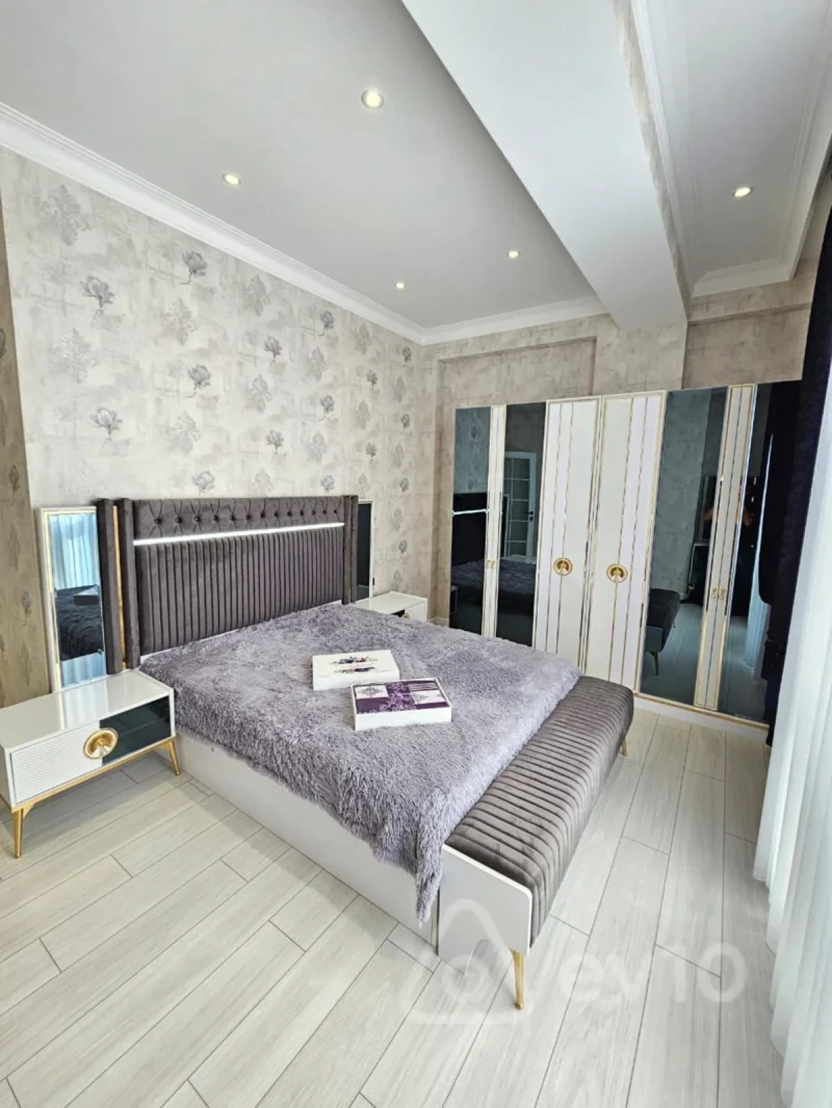 Kirayə verilir 3 otaqlı yeni tikili 120 m²